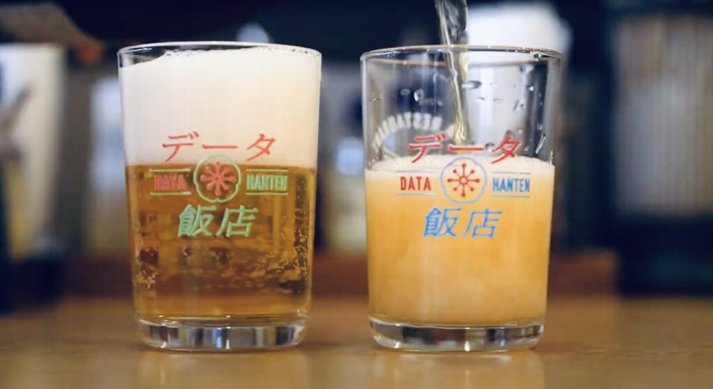 データ飯店のビールグラス